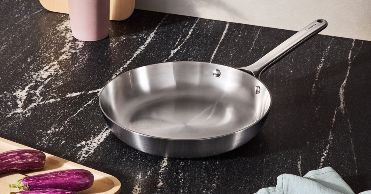 What Is a Skillet? Skillet vs. Frying Pan Key Differences