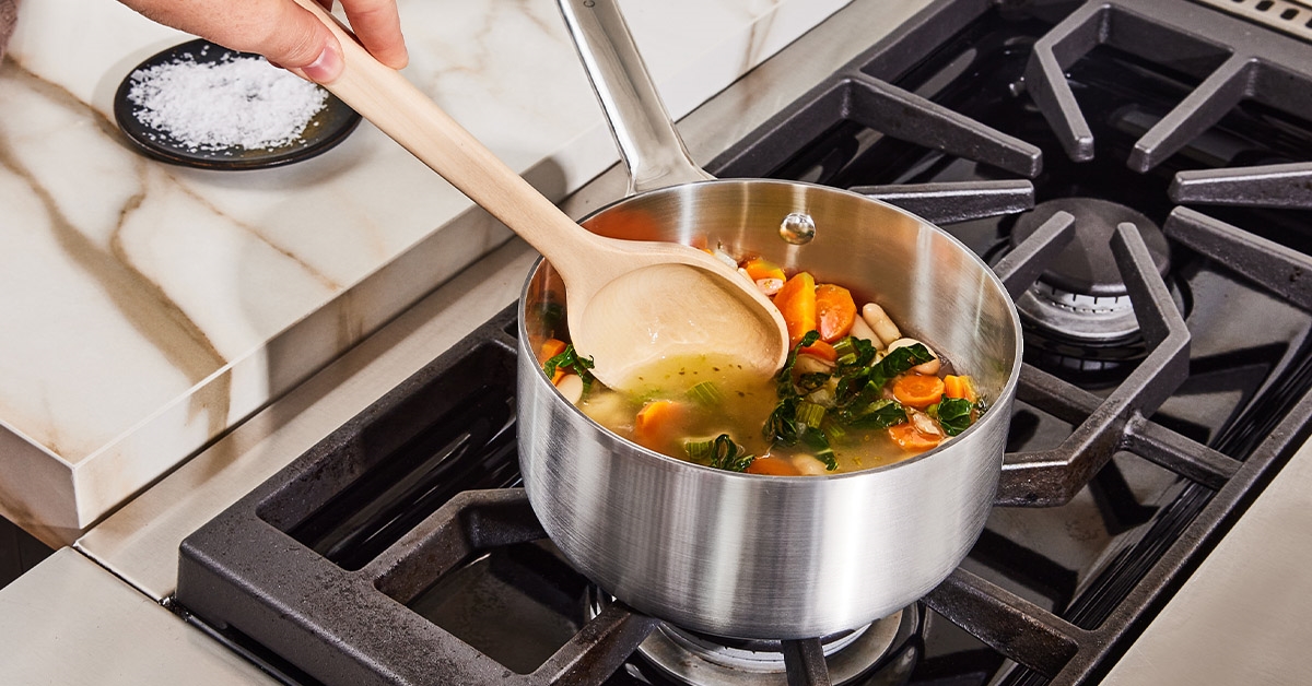 What is a Sauce Pan, and What is It Used For?