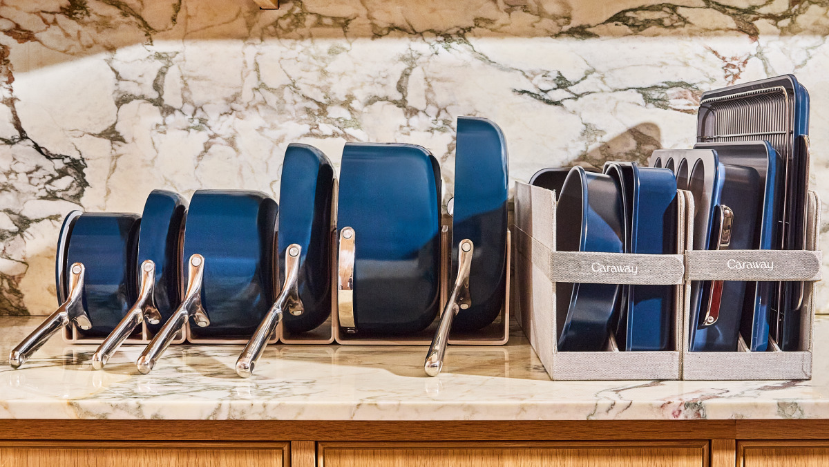 Ceramic Cookware Materials: What Is Ceramic Cookware Made Of?